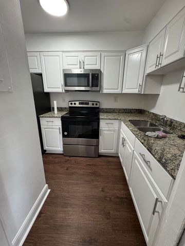 510 Lake Shore Drive 0360, Lake Park, FL 33403