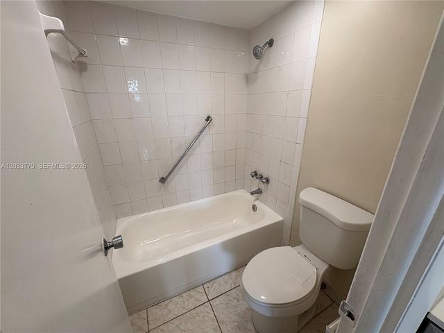 16740 NE 9th Avenue 303, North Miami Beach, FL 33162
