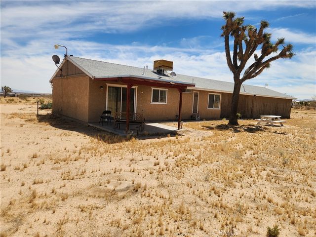 1050 Alta Avenue, Landers, CA 92285