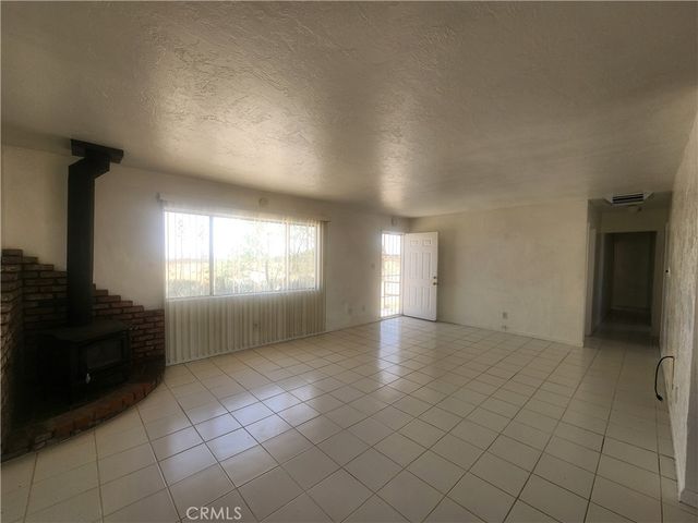 1050 Alta Avenue, Landers, CA 92285