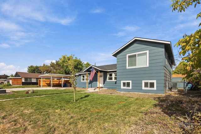9050 W Edna St, Boise, ID 83704 property photo