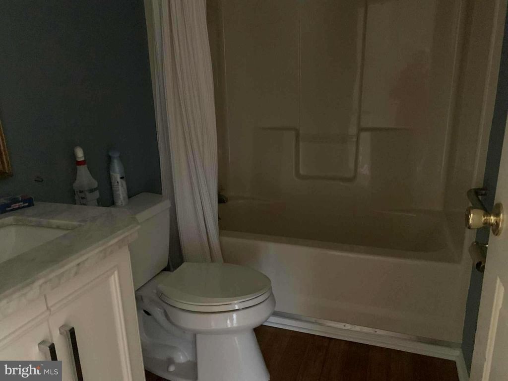 Image 27 of property listing at 214 DOVE CT, New Hope, PA 18938