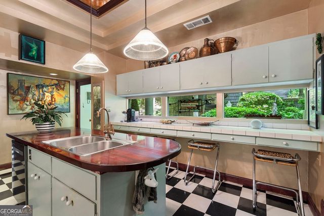 1575 Northridge Road NE, Sandy Springs, GA 30350