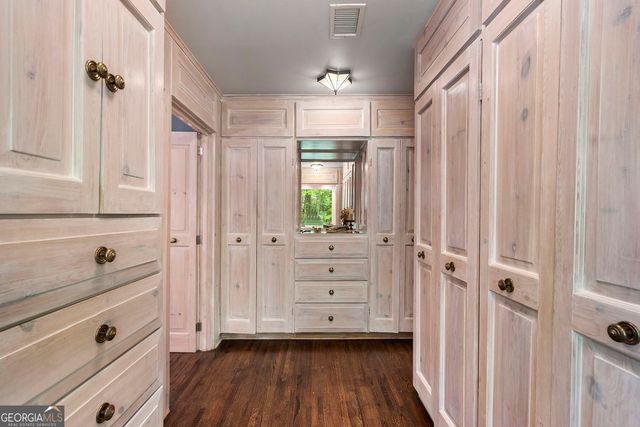 1575 Northridge Road NE, Sandy Springs, GA 30350