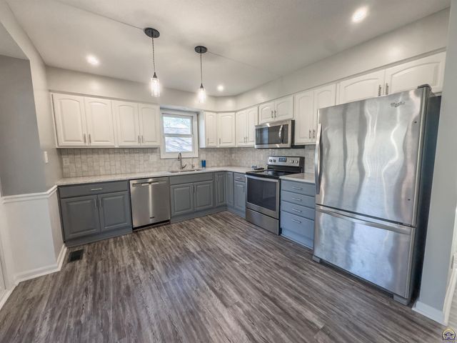 5642 SW 33rd TER, Topeka, KS 66614