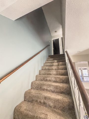 5642 SW 33rd TER, Topeka, KS 66614