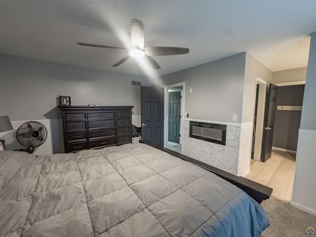 5642 SW 33rd TER, Topeka, KS 66614