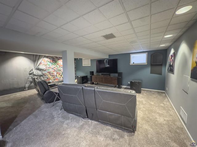 5642 SW 33rd TER, Topeka, KS 66614