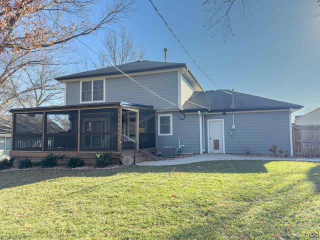 5642 SW 33rd TER, Topeka, KS 66614