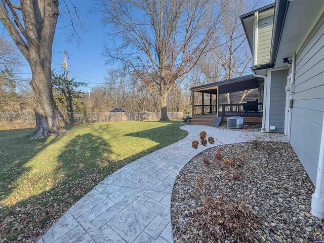 5642 SW 33rd TER, Topeka, KS 66614