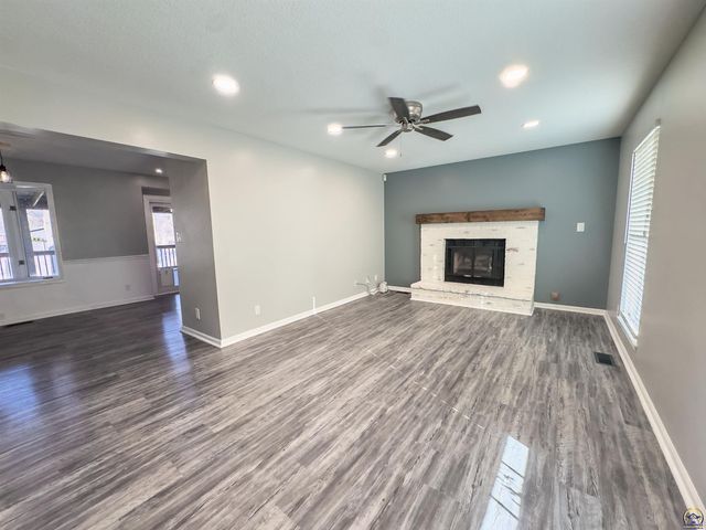 5642 SW 33rd TER, Topeka, KS 66614