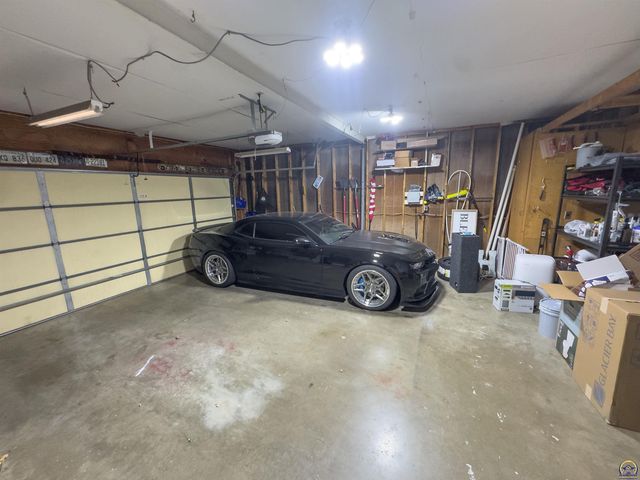 5642 SW 33rd TER, Topeka, KS 66614