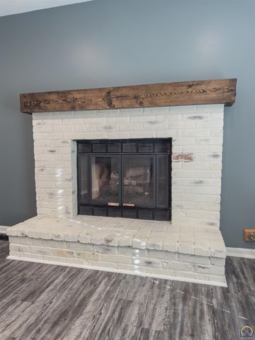 5642 SW 33rd TER, Topeka, KS 66614