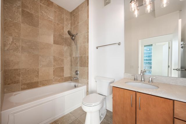 9725 Woods Drive 305, Skokie, IL 60077