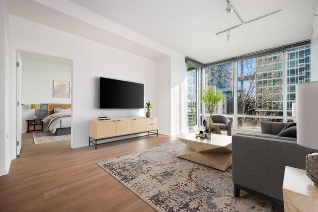 9725 Woods Drive 305, Skokie, IL 60077