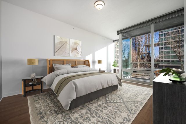 9725 Woods Drive 305, Skokie, IL 60077