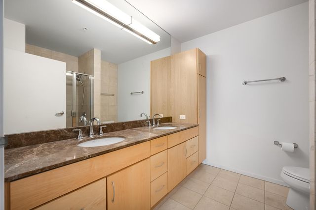 9725 Woods Drive 305, Skokie, IL 60077