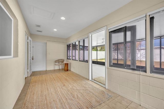 945 SHERRINGTON ROAD, Orlando, FL 32804