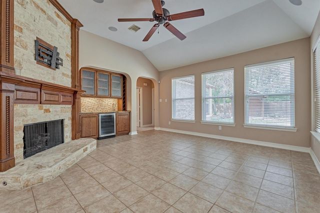 8969 Crighton Crossing Drive, Conroe, TX 77302