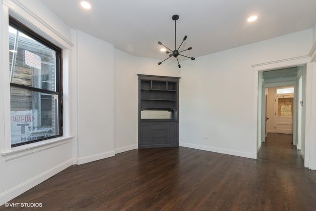 2843 W Fletcher Street, Chicago, IL 60618