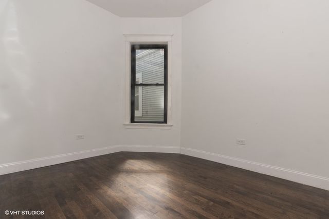 2843 W Fletcher Street, Chicago, IL 60618