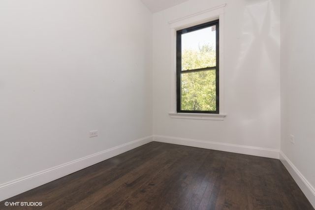 2843 W Fletcher Street, Chicago, IL 60618