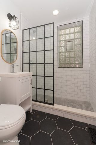 2843 W Fletcher Street, Chicago, IL 60618