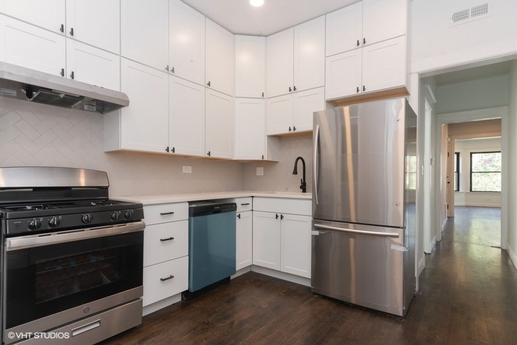 2843 W Fletcher Street, Chicago, IL 60618 — photo 5