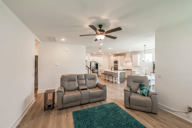 375 Turfway Park, Gallatin, TN 37066