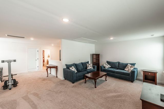 375 Turfway Park, Gallatin, TN 37066