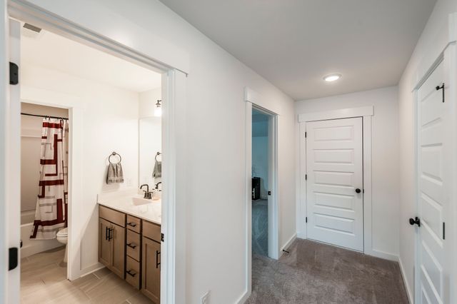 375 Turfway Park, Gallatin, TN 37066