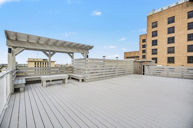 415 22nd Street 3D, Galveston, TX 77550