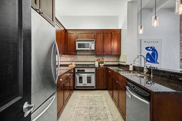 415 22nd Street 3D, Galveston, TX 77550