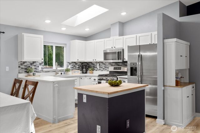 5515 78th Avenue NE, Marysville, WA 98270