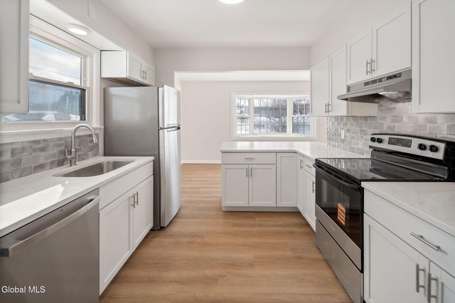 27 Grieme Avenue, Amsterdam, NY 12010