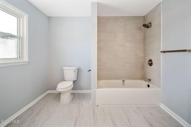 27 Grieme Avenue, Amsterdam, NY 12010