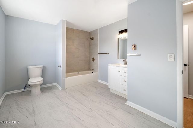 27 Grieme Avenue, Amsterdam, NY 12010