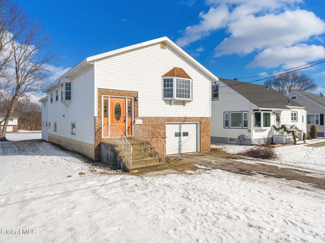 27 Grieme Avenue, Amsterdam, NY 12010