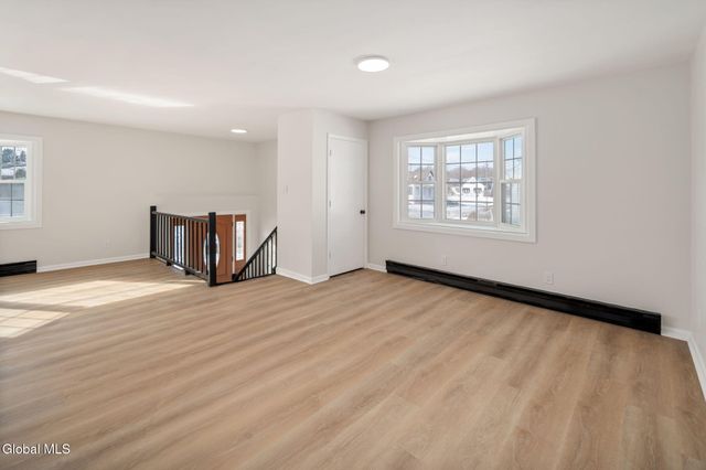 27 Grieme Avenue, Amsterdam, NY 12010