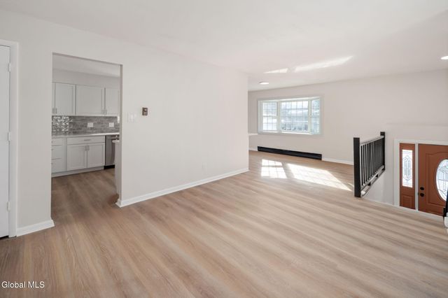 27 Grieme Avenue, Amsterdam, NY 12010