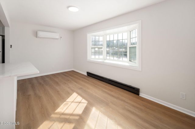 27 Grieme Avenue, Amsterdam, NY 12010