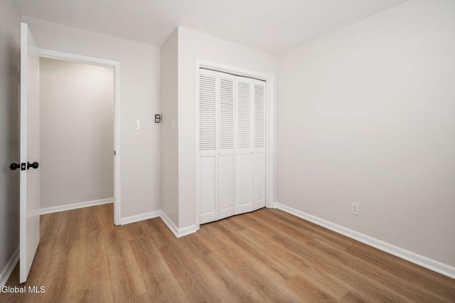 27 Grieme Avenue, Amsterdam, NY 12010