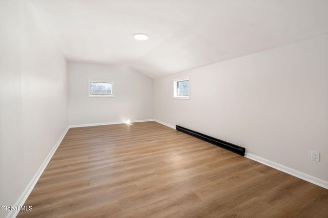 27 Grieme Avenue, Amsterdam, NY 12010