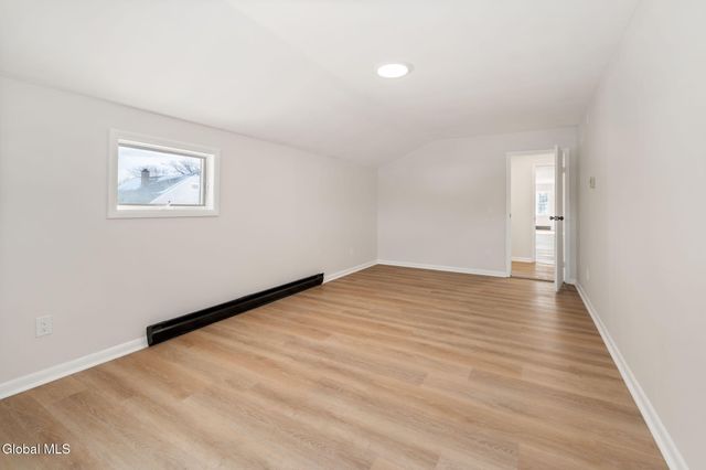 27 Grieme Avenue, Amsterdam, NY 12010