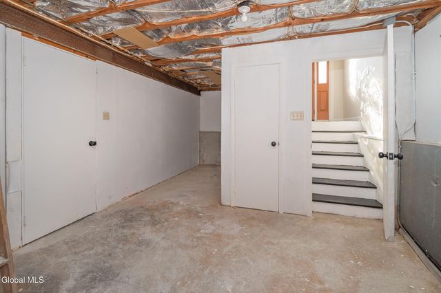 27 Grieme Avenue, Amsterdam, NY 12010