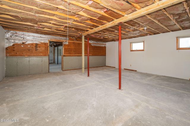 27 Grieme Avenue, Amsterdam, NY 12010