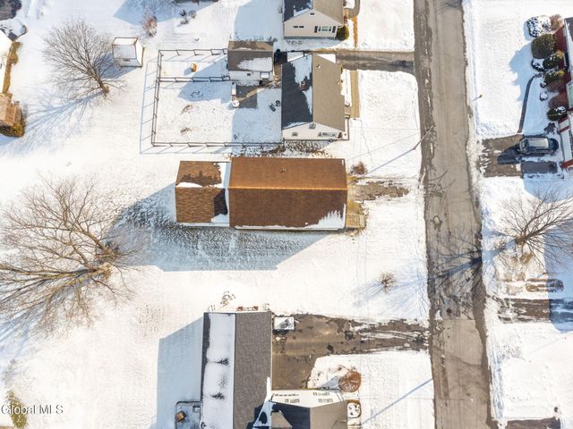 27 Grieme Avenue, Amsterdam, NY 12010