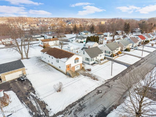 27 Grieme Avenue, Amsterdam, NY 12010