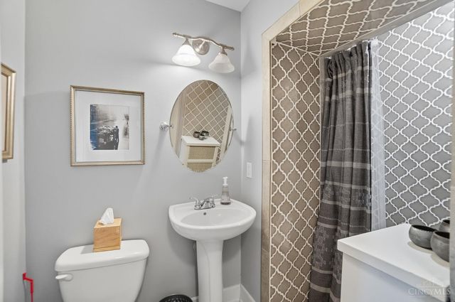 745 Avon Fields Lane, Cincinnati, OH 45229