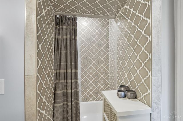 745 Avon Fields Lane, Cincinnati, OH 45229